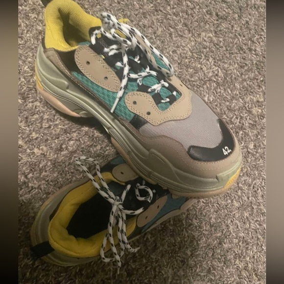 Balenciaga triple S Yellow - Picture 1 of 5